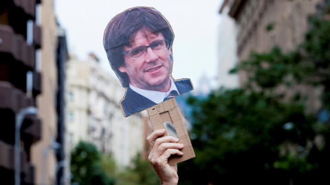 Concentración este viernes 24 de septiembre de 2021 frente al Consulado de Italia en Barcelona para protestar por la detención del expresident de la Generalitat Carles Puigdemont en Cerdeña.