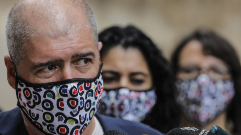 El secretario general de CCOO, Unai Sordo, atiende a los medios de comunicación frente al Palau de la Generalitat Valenciana, a 24 de septiembre de 2021.