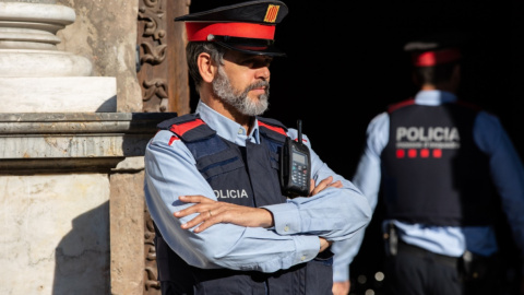 Imagen recurso de dos agentes de los Mossos d'Esquadra. - Europa Press