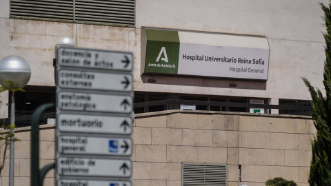 Fachada del Hospital Reina Sofía de Córdoba. EFE/ Rafa Alcaide