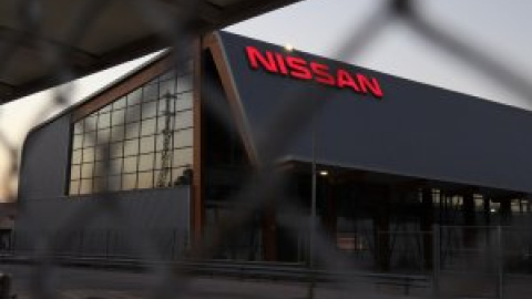 Un any després de l'anunci del tancament de Nissan, la plantilla encara espera un substitut