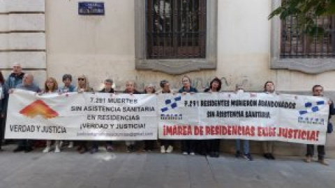 Familiares de las víctimas de las residencias denuncian a ex altos cargos del Gobierno de Ayuso ante la Fiscalía