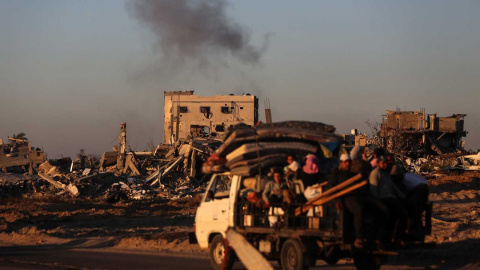 Familias saliendo de Rafah, Palestina