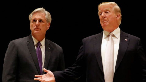 El expresidente de EEUU Donald Trump junto al candidato republicano para presidir la Cámara de Representantes Kevin McCarthy