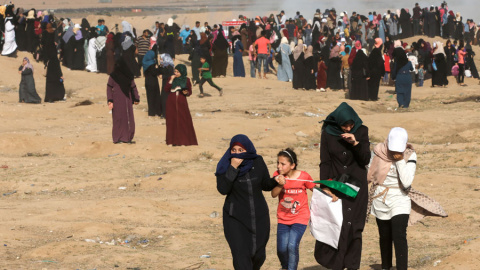 Mujeres palestinas se manifiestan en Gaza este martes. MAHMUD HAMS / AFP