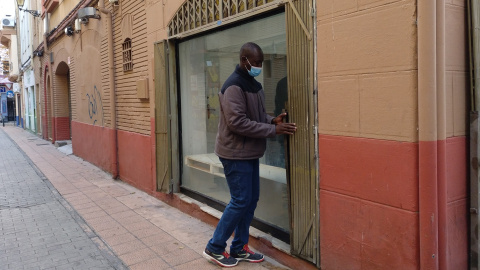 Idrissa Gueye, uno de los líderes del colectivo de manteros de Zaragoza.