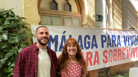 Carlos Aceituno y Ester Rodríguez, portavoces de la plataforma Málaga para vivir.