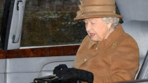 Isabel II concede un tiempo al príncipe Harry y Meghan Markle para acomodar su nuevo papel