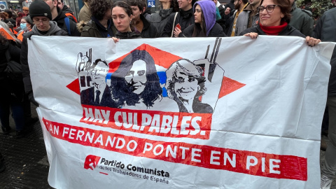 Manifestación de los vecinos afectados por las obras de la línea 7b de metro en la Puerta del Sol de Madrid.