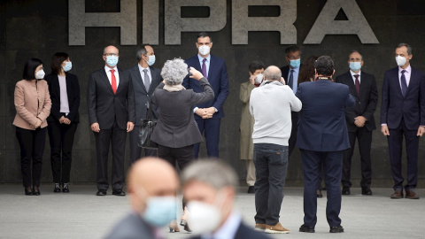 El presidente del Gobierno, Pedro Sánchez, a su llegada a la farmacéutica Hipra.