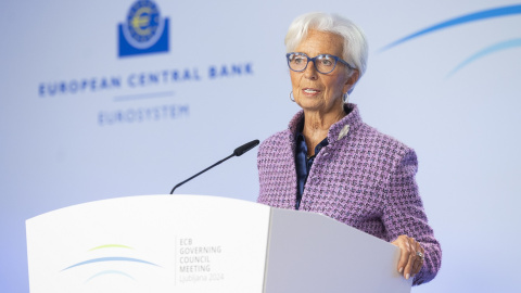 La presidenta del BCE, Christine Lagarde, en la rueda de prensa posterior a la reunión del Consejo de Gobierno de la entidad, celebrado en el Castillo de Brdo de Predoslje (Eslovenia). E.P./Bor Slana / STA / dpa