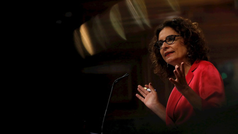 10/09/2020.- La ministra de Hacienda y portavoz del Gobierno, María Jesús Montero, durante su intervención en el pleno del Congreso celebrado este jueves. El Gobierno apura las negociaciones para intentar salvar en la votación del Congreso el decreto 