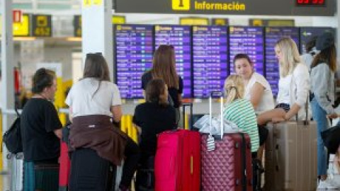 Más de doscientos trenes y 58 vuelos cancelados por las huelgas de Iberia y Renfe