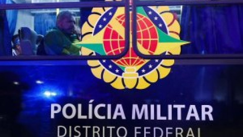 Los redes sociales denuncian la pasividad de la Policía Federal de Brasil durante el asalto de los bolsonaristas a la democracia