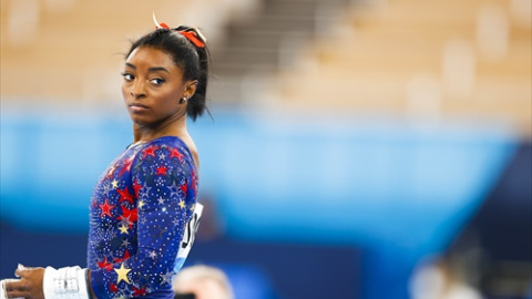 Foto de archivo. Simone Biles en los Juegos Olímpicos de Tokio 2020.