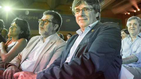 El secretario general de Junts, Jordi Sànchez, y el expresidente de la Generalitat, Carles Puigdemont, juntos en Argelès-sur-Mer, a 4 de junio de 2022.