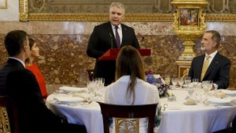 Las librerías plantan cara al presidente de Colombia: "No se lava la sangre derramada a través de nuestro encuentro cultural más preciado"