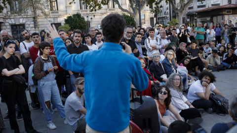 Acampada por la vivienda en València