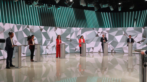 Los candidatos a la presidencia de la Comunidad de Madrid antes del inicio del debate.