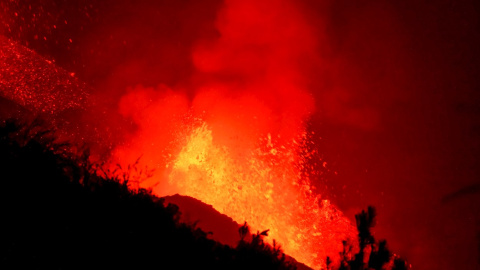 Perspectiva del volcán desde el municipio de El Paso, en La Palma, a 30 de septiembre de 2021.