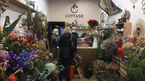 Interior de la floristería Cottage, en Barcelona.