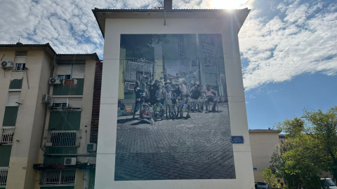 Un mural del artista Axel Void en el Polígono Sur.