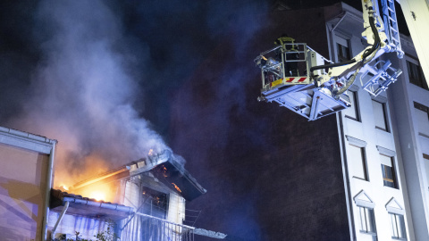 Un muerto y dos desaparecidos tras una explosión de gas en un edificio de Santander