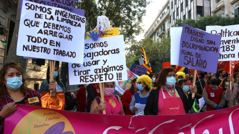 10/2021 - Imatge d'arxiu d'una manifestació de les treballadores de la llar a Barcelona de l'octubre del 2021.