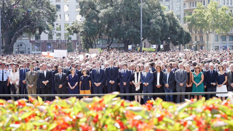 Minut de silenci a Plaça de Catalunya