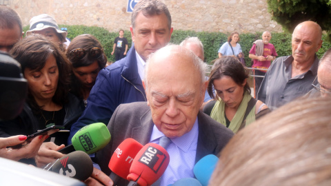 Jordi Pujol a la sortida del Tanatori de les Corts el 7 d'octubre del 2018.