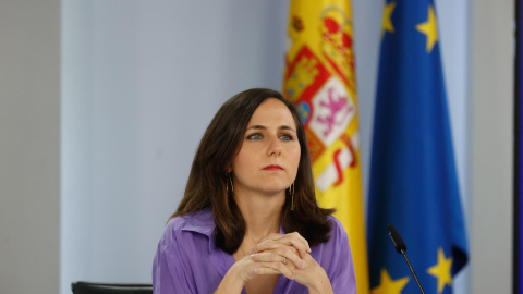 La ministra de Derechos Sociales y Agenda 2030, Ione Belarra, durante la rueda de prensa posterior a la reunión del Consejo de Ministros celebrada este martes en La Moncloa.