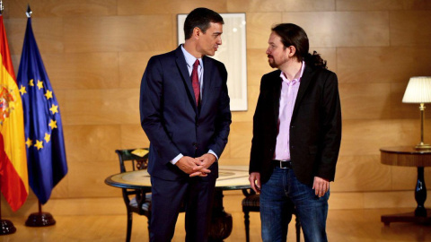 El presidente en funciones, Pedro Sánchez, y el secretario general de Podemos, Pablo Iglesias. / Daniel Gago - PODEMOS