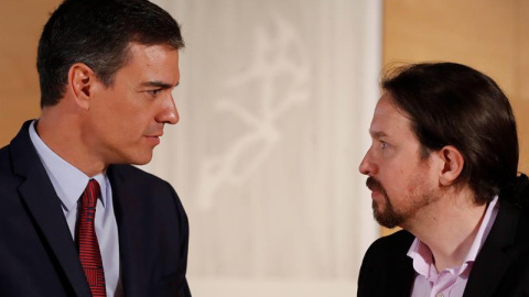 El presidente del gobierno Pedro Sánchez y el líder de Podemos Pablo Iglesias. - EFE