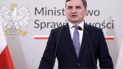 El ministro polaco de Justicia, Zbigniew Ziobro, en una rueda de prensa en el Ministerio de Justicia en Varsovia, Polonia, el 16 de enero de 2023.