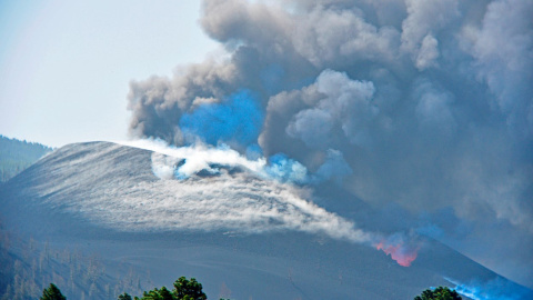 Vista del volcán de Cumbre Vieja este sábado.