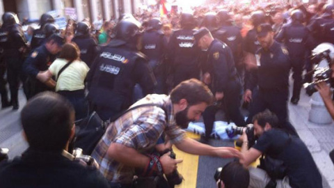 Cargas en el Rodea el Congreso. COORDINADORA 25-S