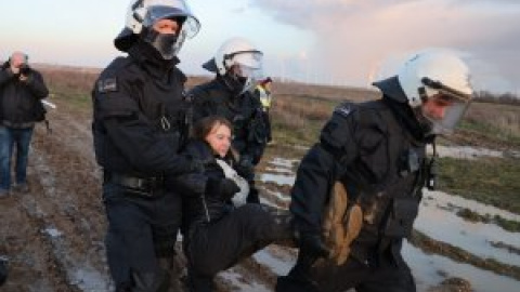 Detienen a Greta Thunberg en una protesta contra las minas de la ciudad alemana de Lützerath