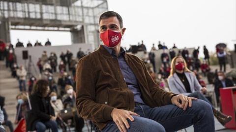 El secretario general del PSOE y presidente del Gobieron, Pedro Sánchez, durante un acto electoral del PSOE, a 25 de abril de 2021, en Getafe, Madrid (España).