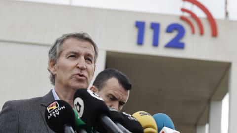 El presidente del Partido Popular, Alberto Núñez Feijóo, durante su visita este jueves el Centro de Coordinación de Emergencias de la Comunitat Valenciana.