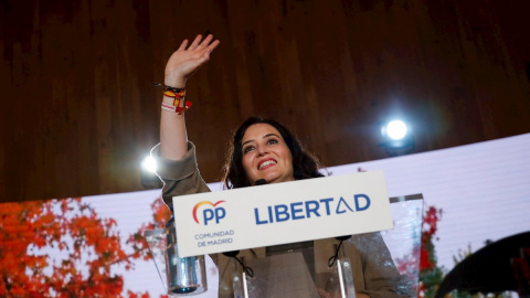 La presidenta de la Comunidad de Madrid y candidata a la reelección, Isabel Díaz Ayuso, participa este domingo en un acto electoral en la Finca La Alquería de la localidad madrileña de Alcorcón.