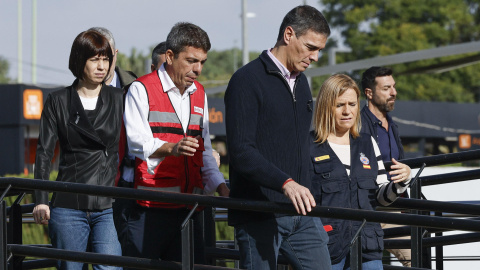 El presidente del Gobierno, Pedro Sánchez, visita el Centro de Coordinación Operativo Integrado (CECOPI) junto al president de la Generalitat Valenciana, Carlos Mazón.