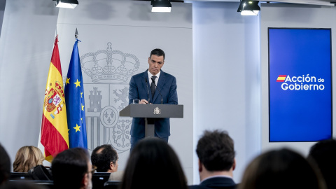 El presidente del Gobierno, Pedro Sánchez, en Moncloa este martes.