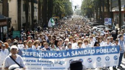 Las mareas buscan 40.000 firmas para presentar una ley que proteja la sanidad pública andaluza