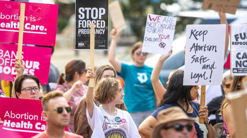 Protesta a favor del aborto seguro en Kentucky, Estados Unidos.