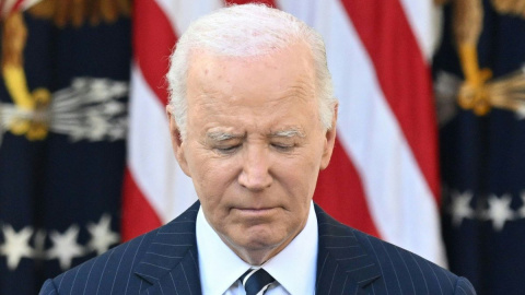 El presidente estadounidense Joe Biden se dirige a la nación desde el jardín de rosas de la Casa Blanca en Washington, DC, a 7 de noviembre de 2024.