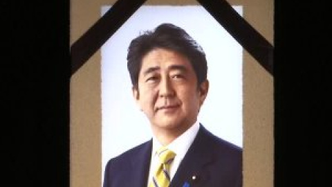 Japón celebra el funeral de Estado de Shinzo Abe con su población dividida