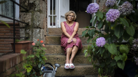 La exalcaldesa de Madrid, Manuela Carmena, en una fotografía en su domicilio en la capital, en julio de 2020.