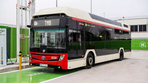 Barcelona ya cuenta con su primer autobús eléctrico de hidrógeno verde