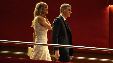 El presidente del Gobierno, Pedro Sánchez, y su esposa, Begoña Gómez, durante un evento en San Sebastián.