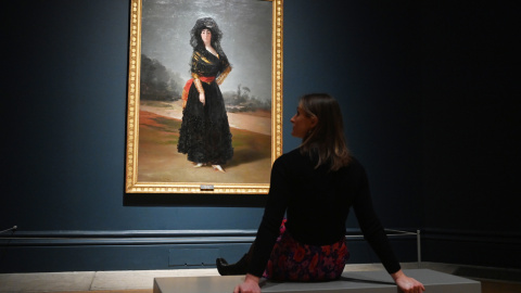 El retrato de la duquesa de Alba de Francisco de Goya, en la exposición 'Spain and the Hispanic World', en la Royal Academy of Art de Londres. EFE/EPA/NEIL HALL